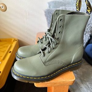 Dr. Martens Women's 1460 Pascal Boots